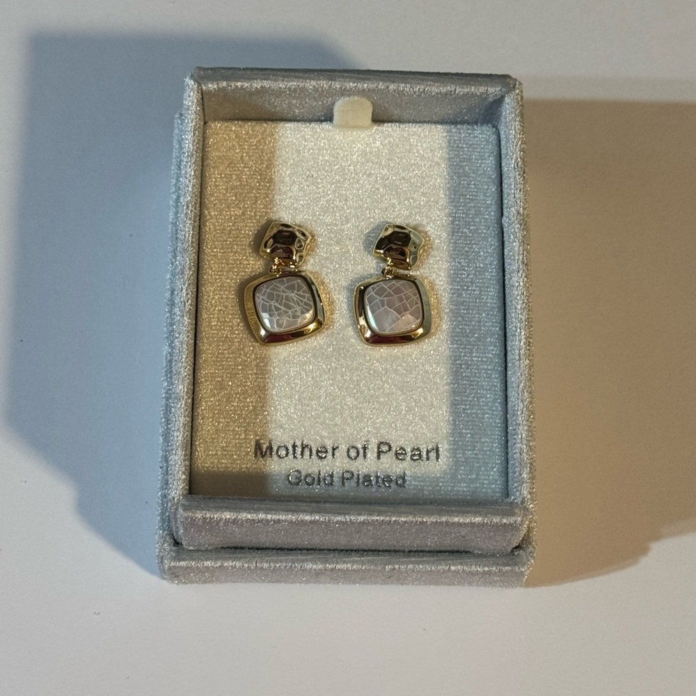 City X City Mother Of Pearl Gold Plated Women’s Stud Drop Earrings NWT